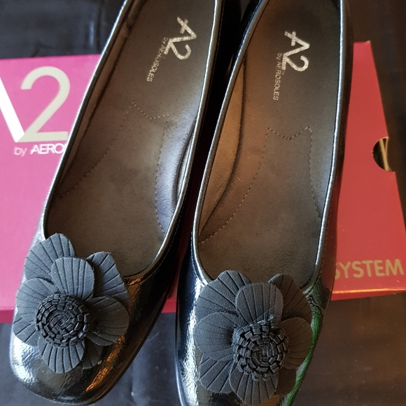 Shoes - Picture 3 of 6